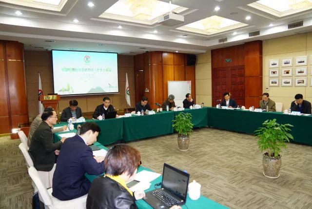 中國殯葬協(xié)會新年賀辭：夢想靠努力奮斗實現(xiàn)